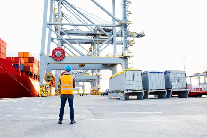 student transport en logistiek bij het transport van een boot